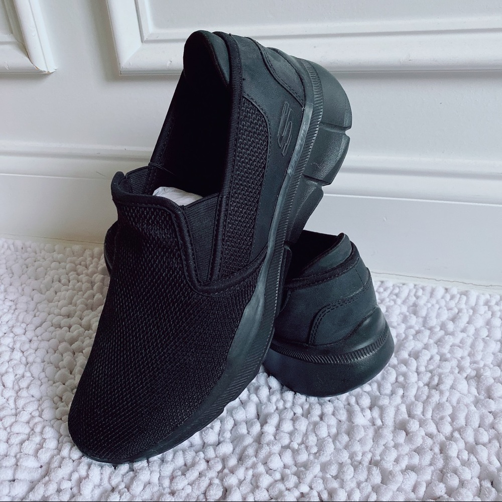 Skechers Equaliser Slip on Shoe Black (52937 BBK)